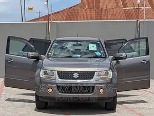 Suzuki Escudo 2006 Gray