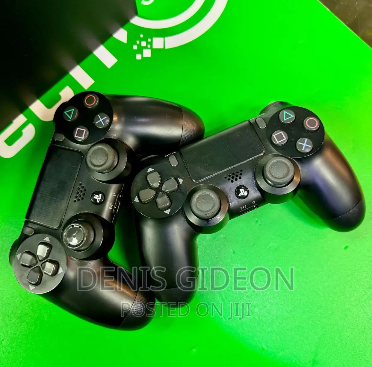 PS4 Machine With 2 Controller