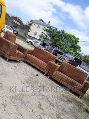 Sofa Set Zimetumika Muda Mfupi Sana