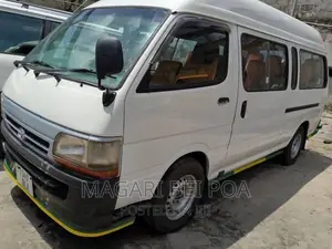 Toyota HiAce 2002 White