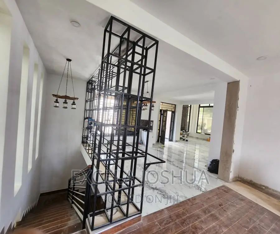 5bdrm House in Excela Joshua, Goba for sale