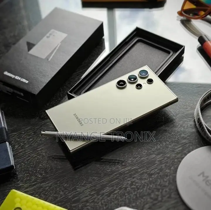 New Samsung Galaxy S24 Ultra 256 GB