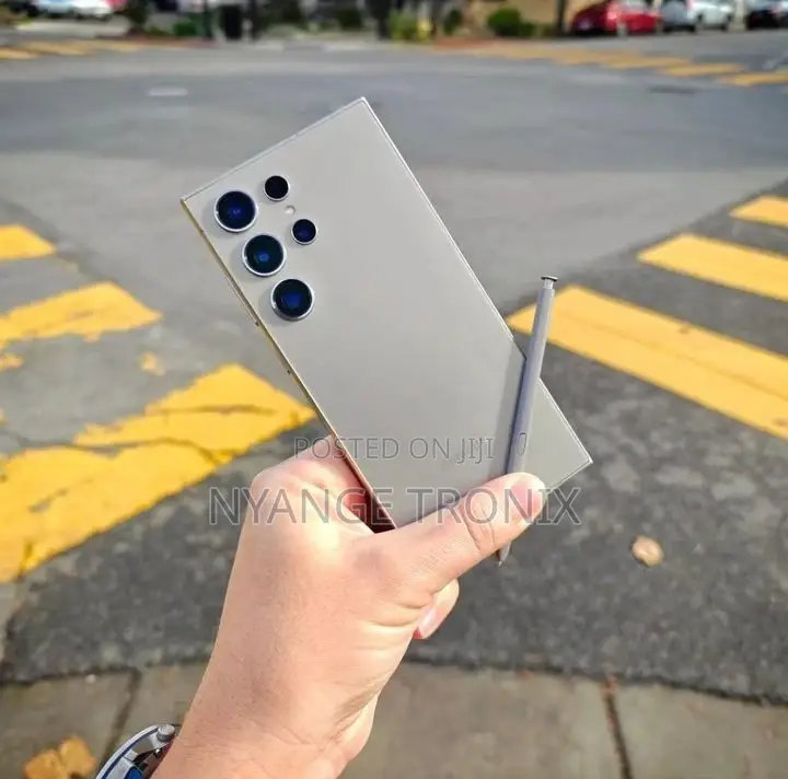 New Samsung Galaxy S24 Ultra 256 GB