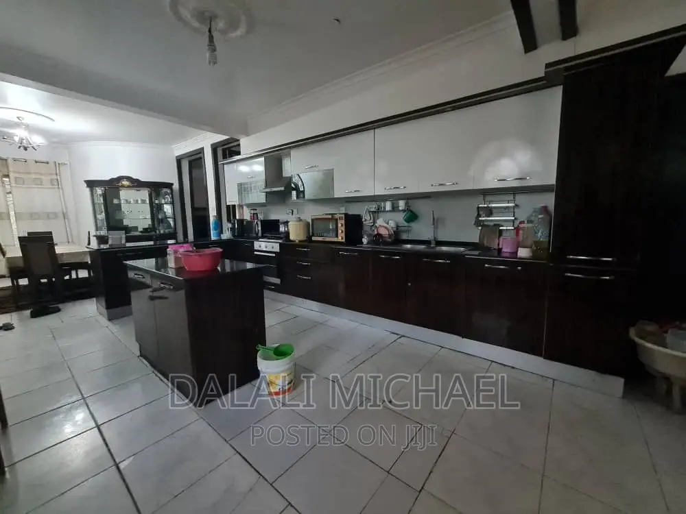 4bdrm House in Mbezibeach for sale