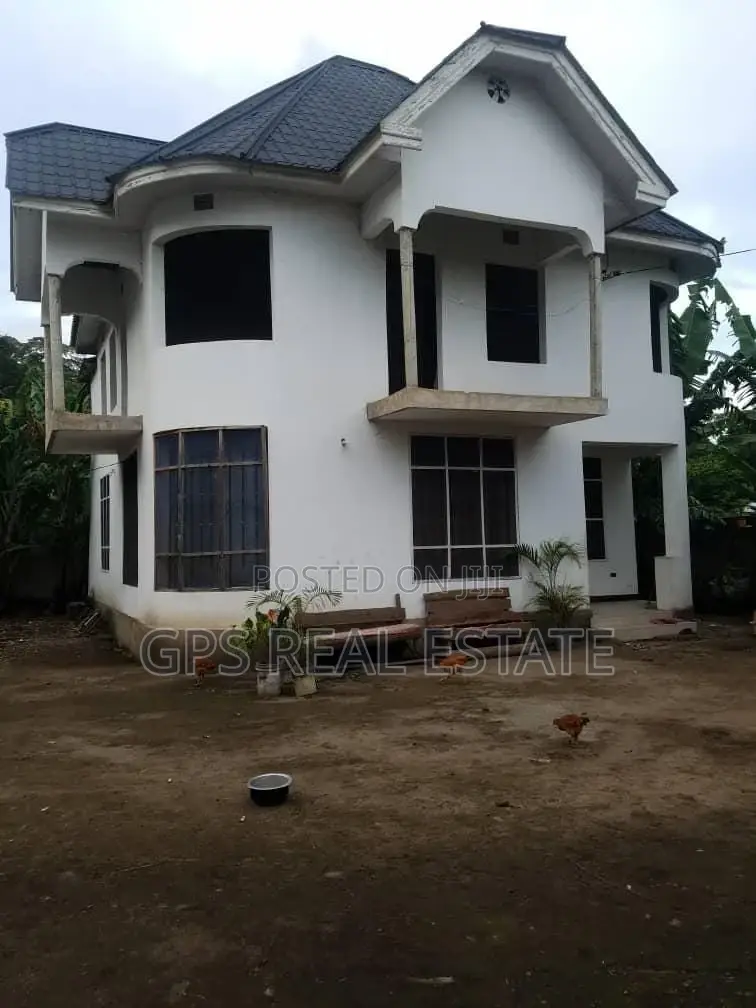4bdrm House in Usa River  Momela, Arusha for sale