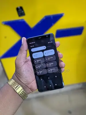 Sharp Aquos R Compactn SHV41 32 GB Blue