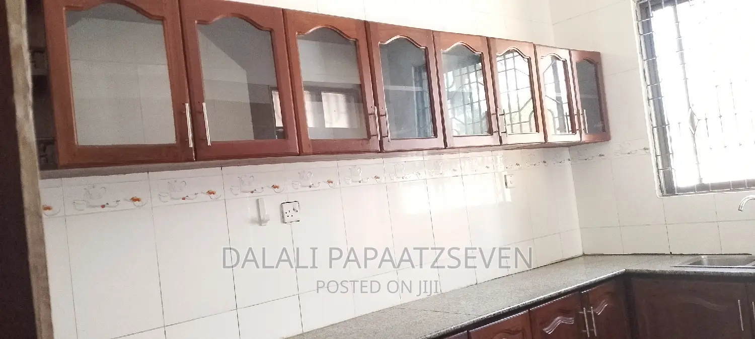 3bdrm House in Dalalipapaatzseven, Bunju for rent