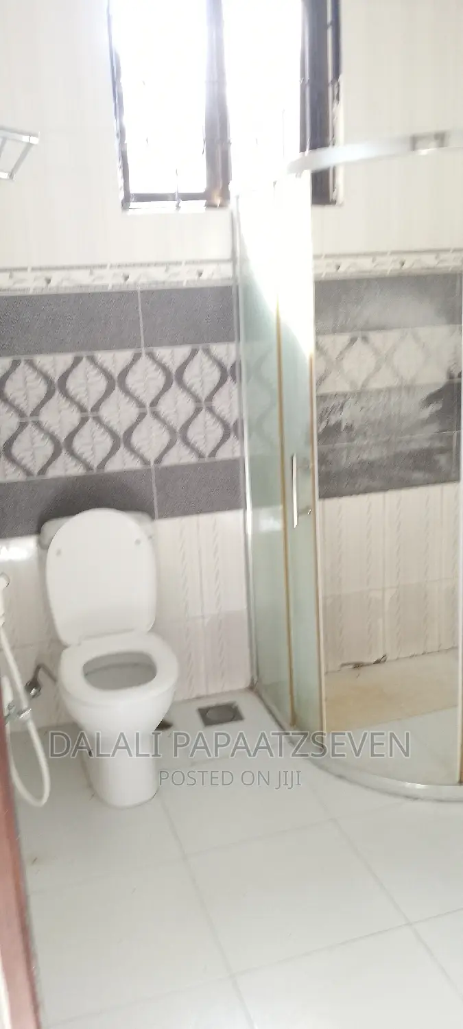 3bdrm House in Dalalipapaatzseven, Bunju for rent