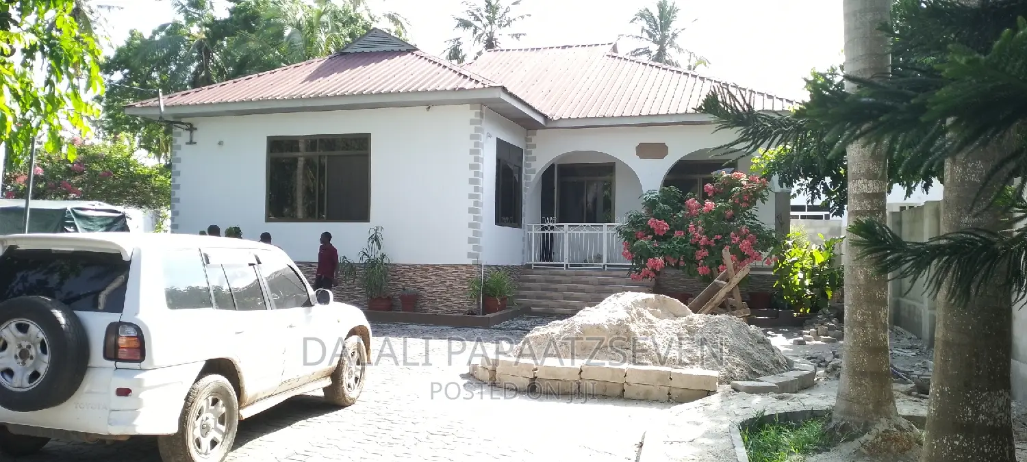 3bdrm House in Dalalipapaatzseven, Bunju for rent