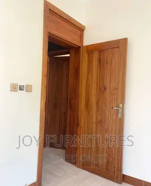Door Top Mninga