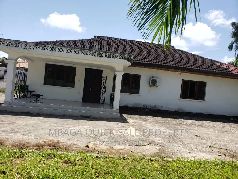 4bdrm Bungalow in Mikocheni for rent
