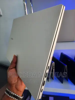 Samsung Galaxy Book3 360 15 NP750QFG 16GB Intel Core I7 SSD 512GB