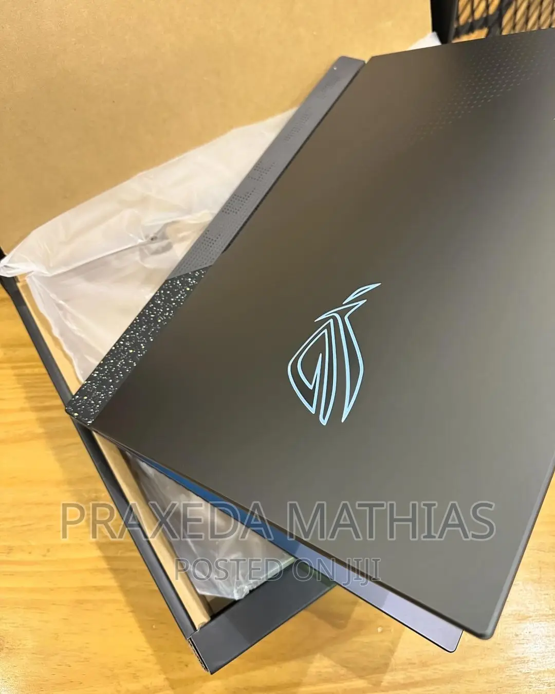 New Laptop Asus ROG Strix G17 32GB AMD Ryzen 9 SSD 1T