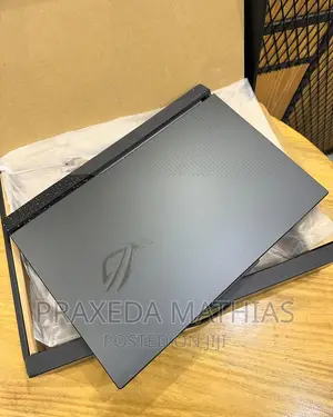 New Laptop Asus ROG Strix G17 32GB AMD Ryzen 9 SSD 1T
