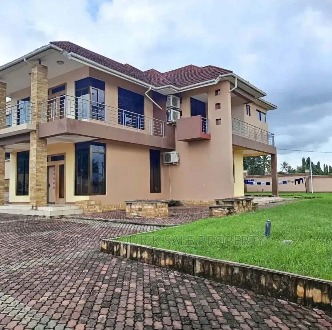 7bdrm House in Mbweni for rent