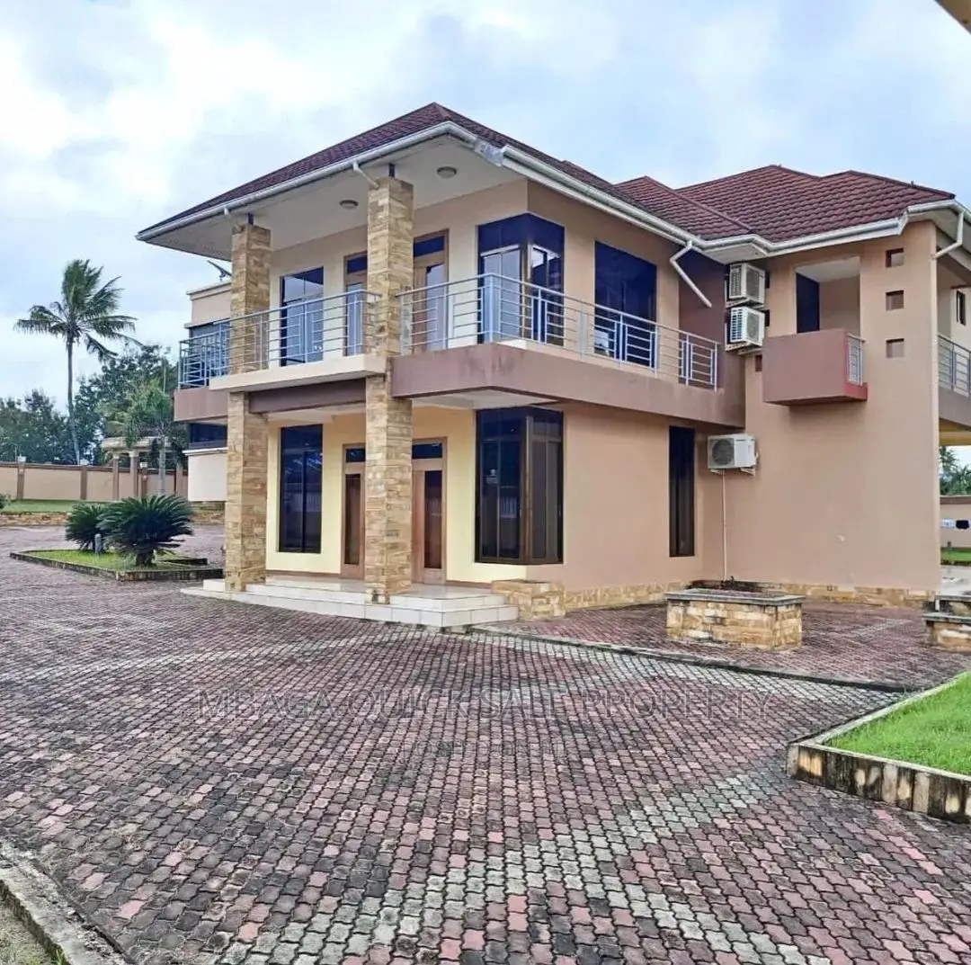 7bdrm House in Mbweni for rent