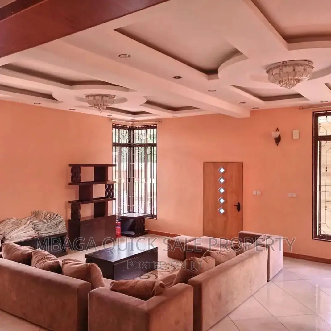 7bdrm House in Mbweni for rent