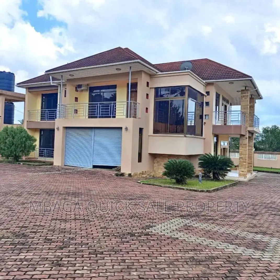 7bdrm House in Mbweni for rent