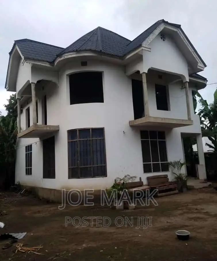 4bdrm House in Marka Real Estate, Njiro for sale