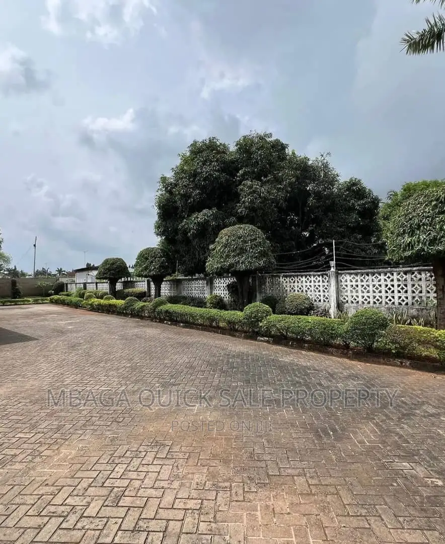 4bdrm Bungalow in Mbez Beach for rent