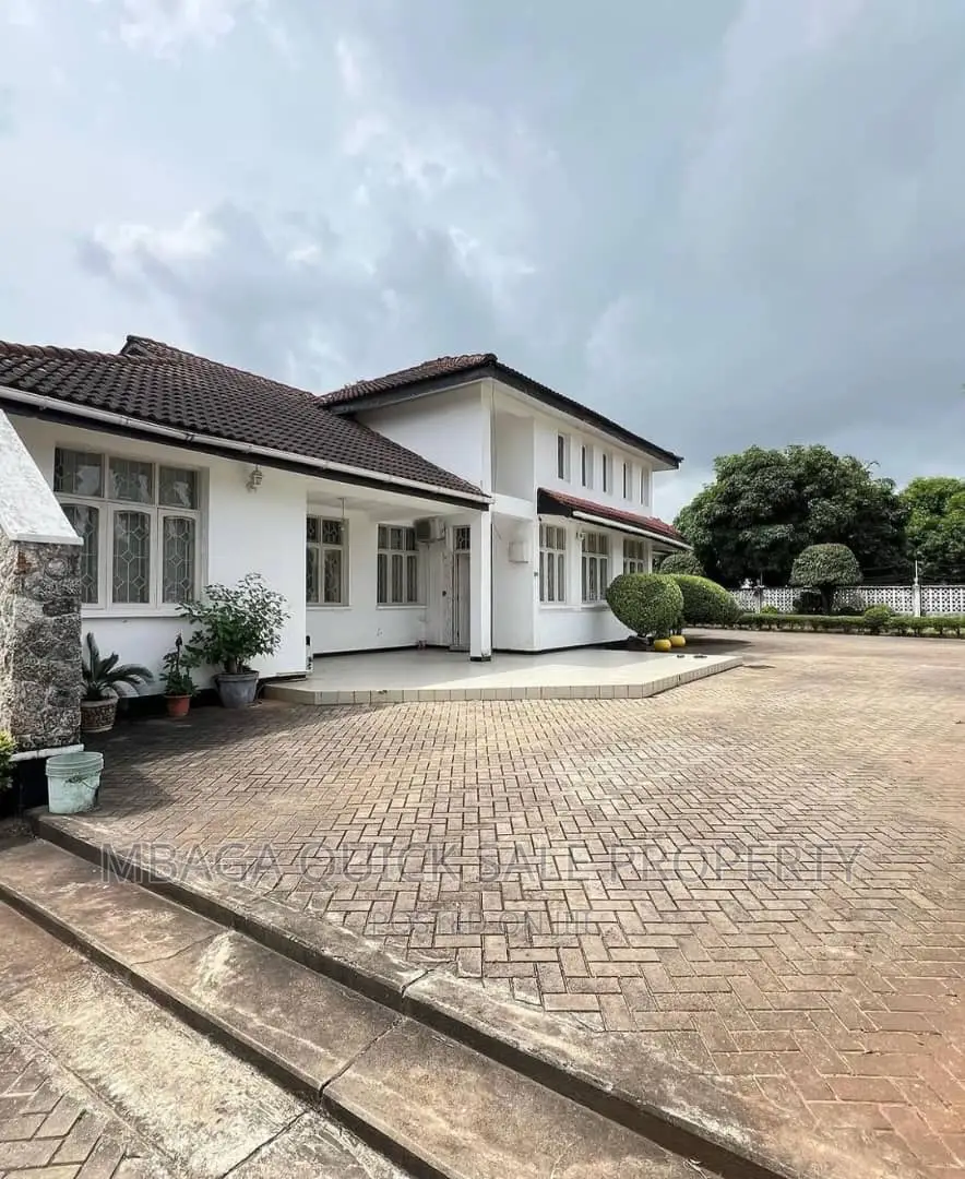 4bdrm Bungalow in Mbez Beach for rent