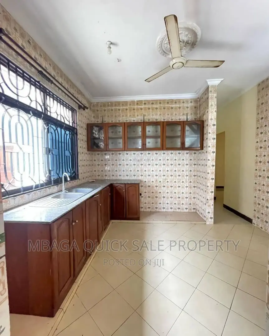 3bdrm Bungalow in Ununio Beach for rent