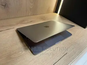 New Laptop Apple MacBook Pro 2019 16GB Intel Core I9 SSD 128GB