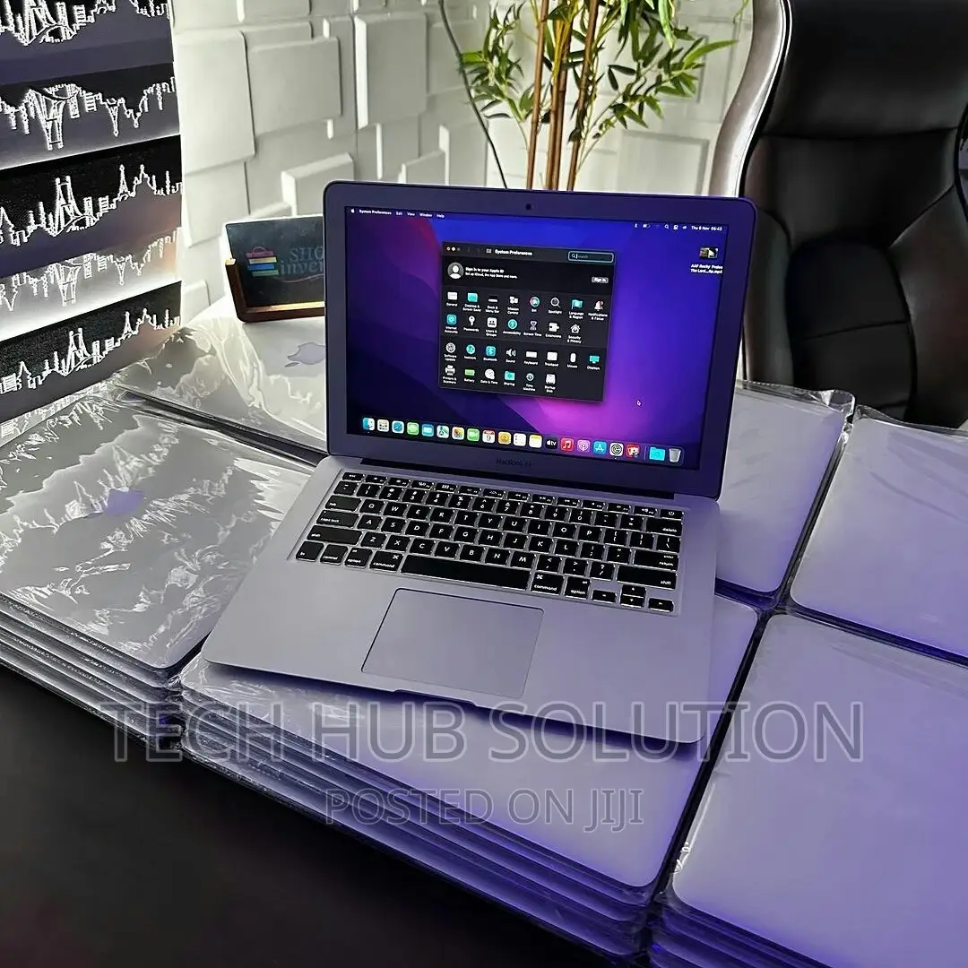 New Laptop Apple MacBook Air 8GB Intel Core I5 SSHD (Hybrid) 128GB