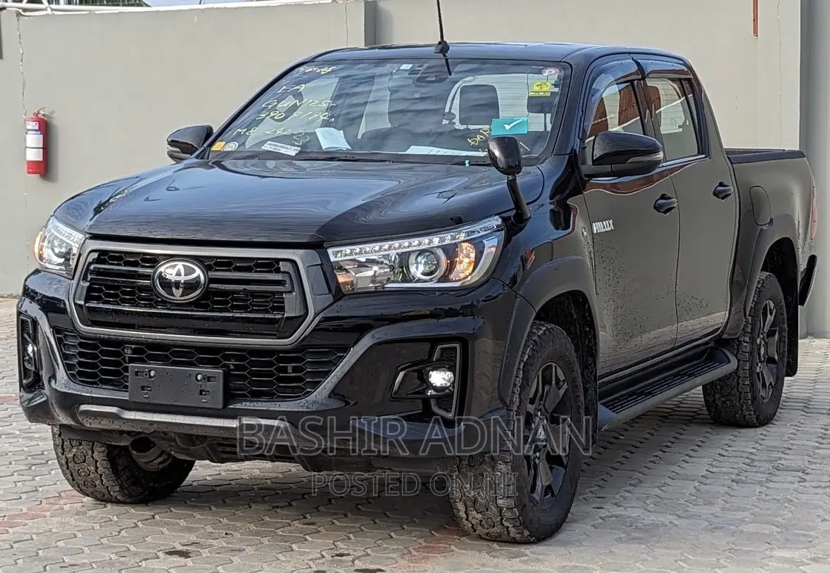 Toyota Hilux 2018 Black