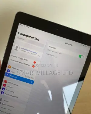 Apple iPad Air 16 GB Gray
