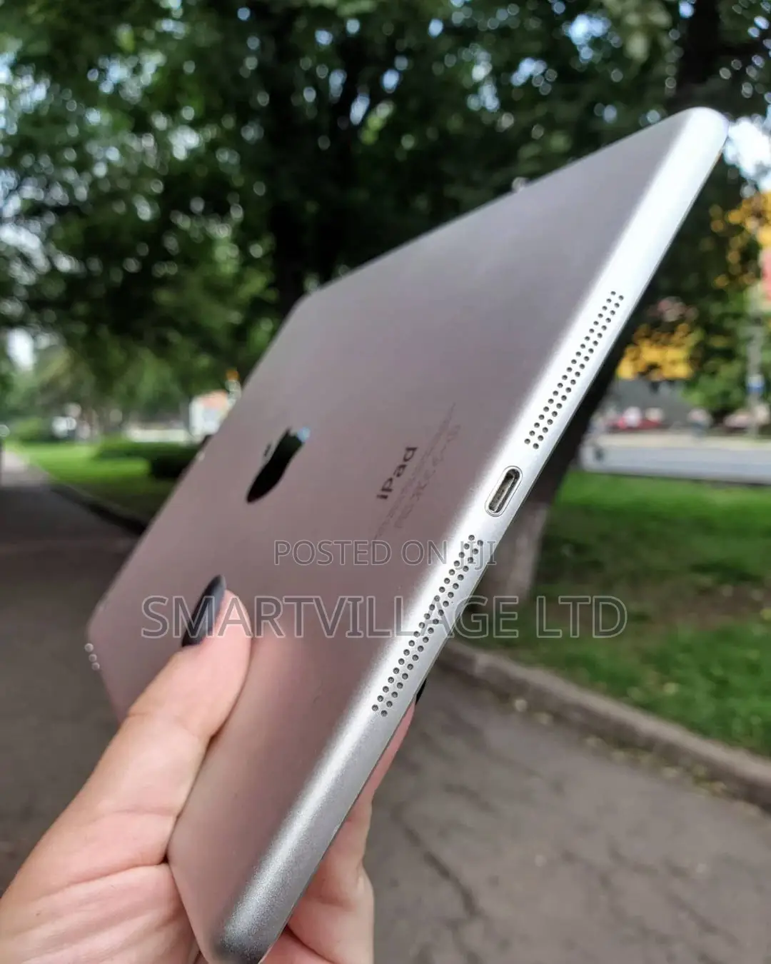 Apple iPad Air 16 GB Gray