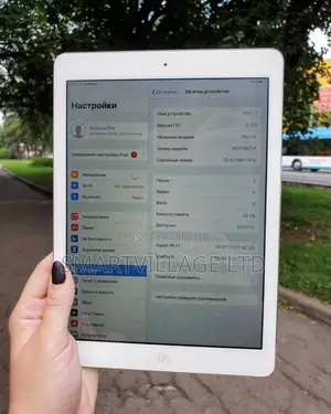 Apple iPad Air 16 GB Gray