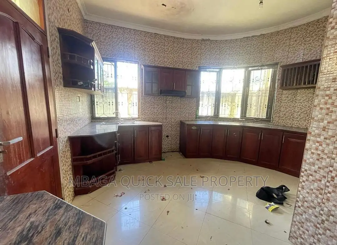6bdrm House in Oyster Bay for rent