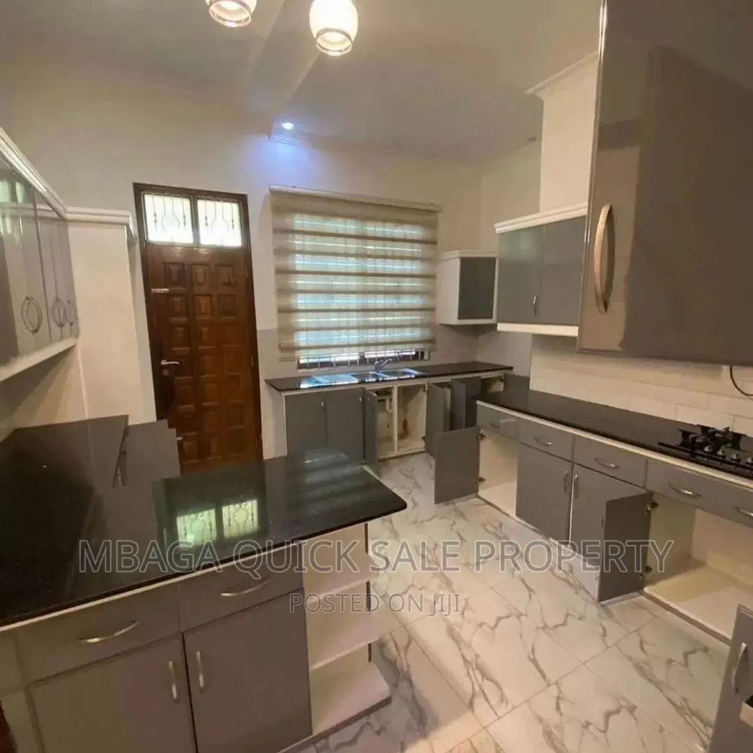 6bdrm House in Oyster Bay for rent