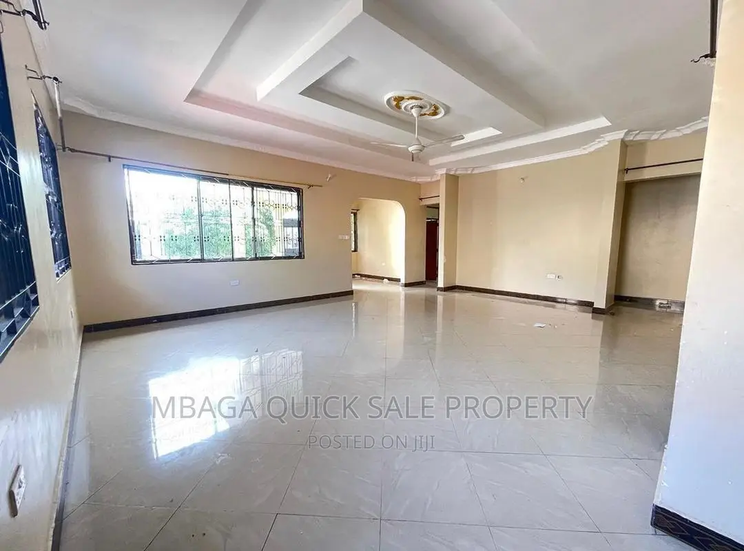 6bdrm House in Oyster Bay for rent