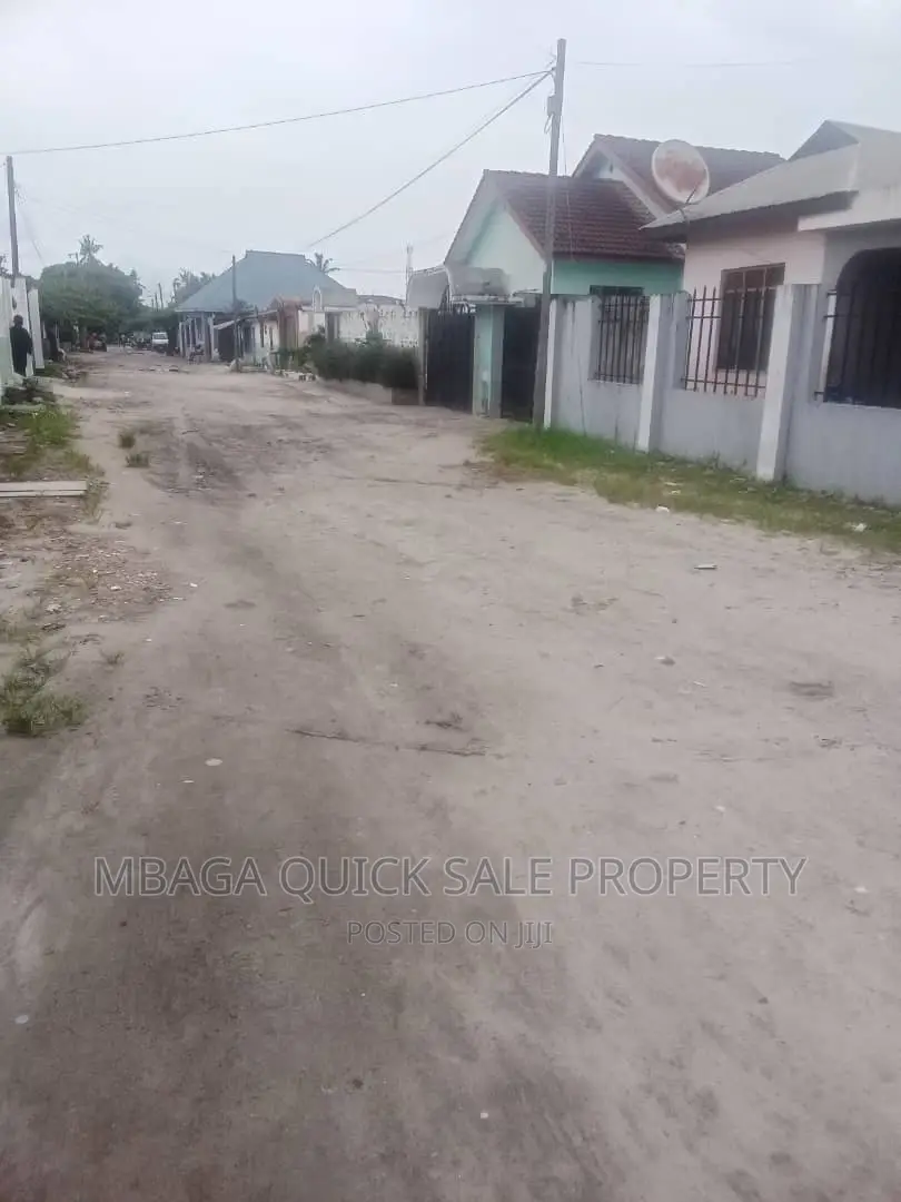8bdrm House in Temeke, Azimio for sale
