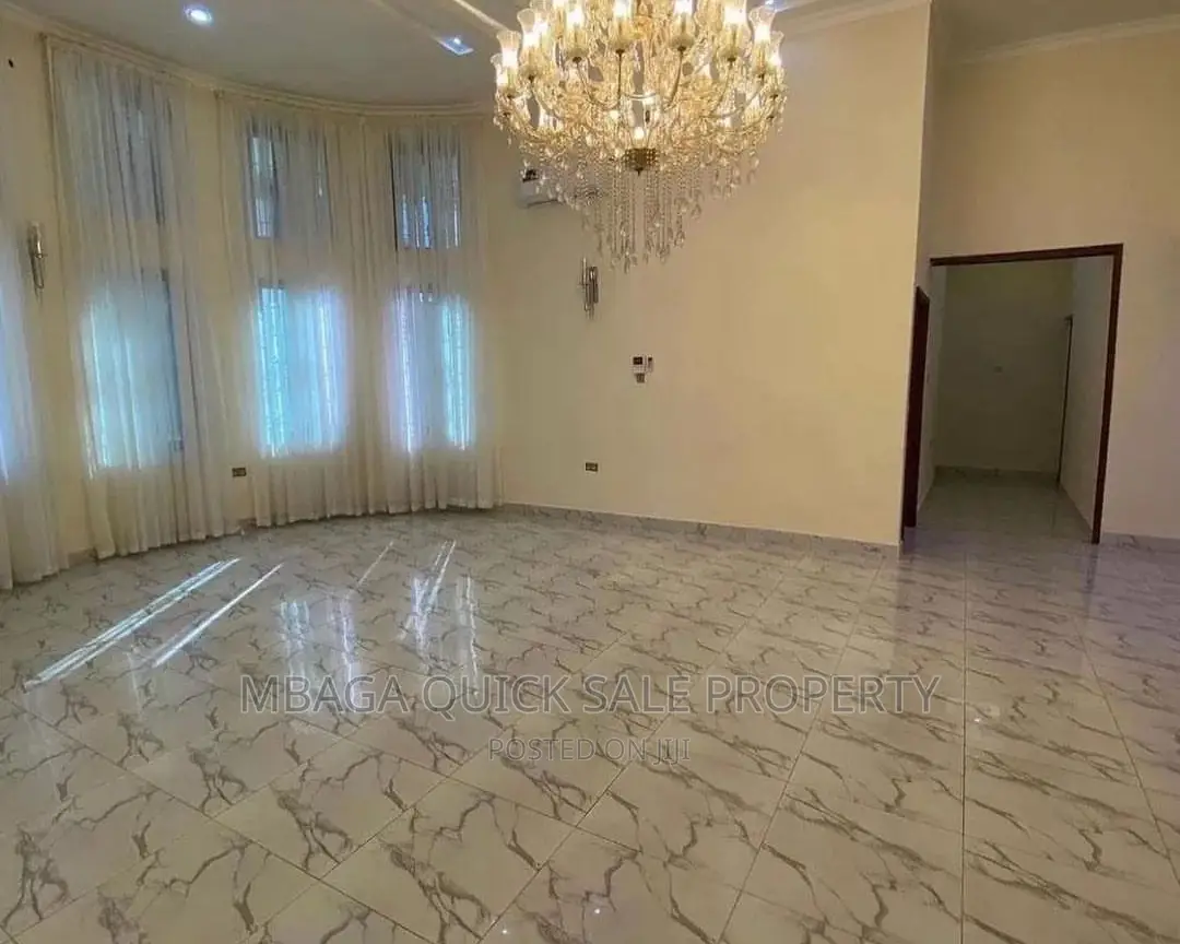 6bdrm House in Oyster Bay for rent