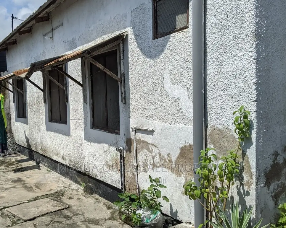 4bdrm House in Mwenge Itv, Sinza for sale