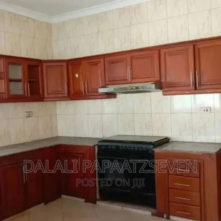 3bdrm House in Dalalipapaatzseven, Bunju for rent