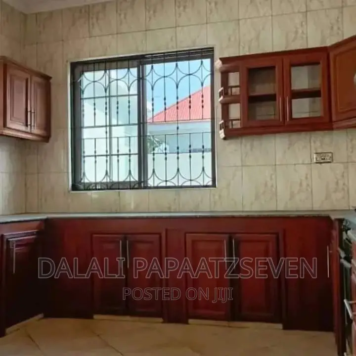 3bdrm House in Dalalipapaatzseven, Bunju for rent