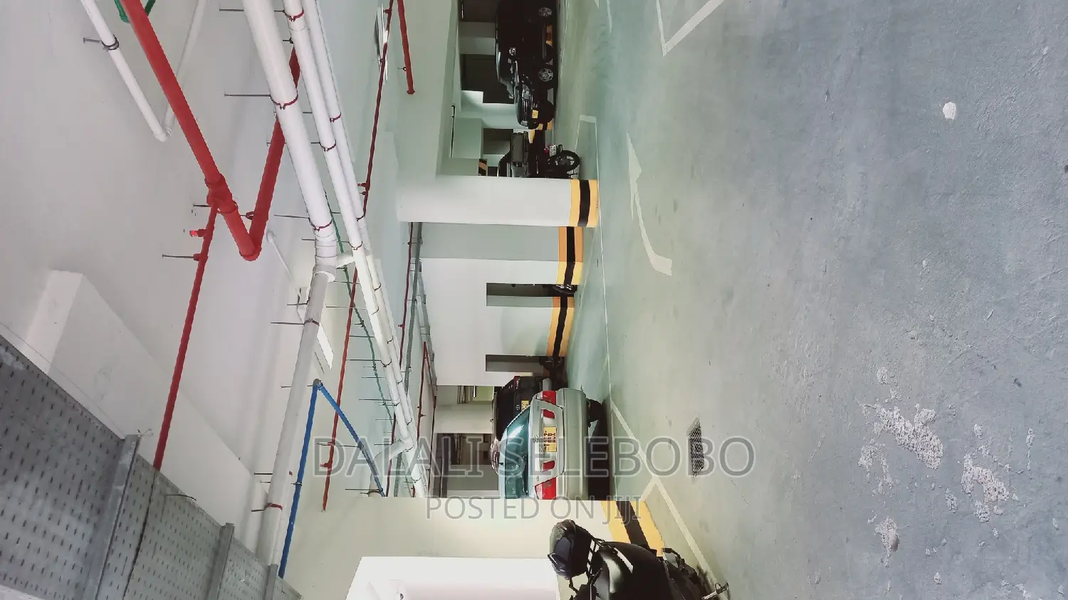 Office Bangalore Flo W 4 Near by Mliman City Mall
