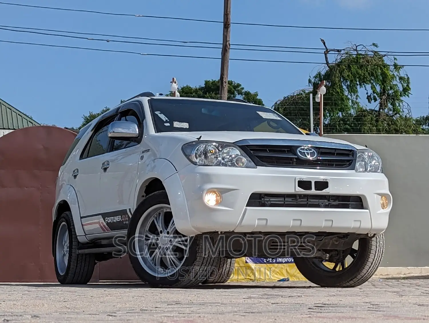 Toyota Fortuner 2005 White