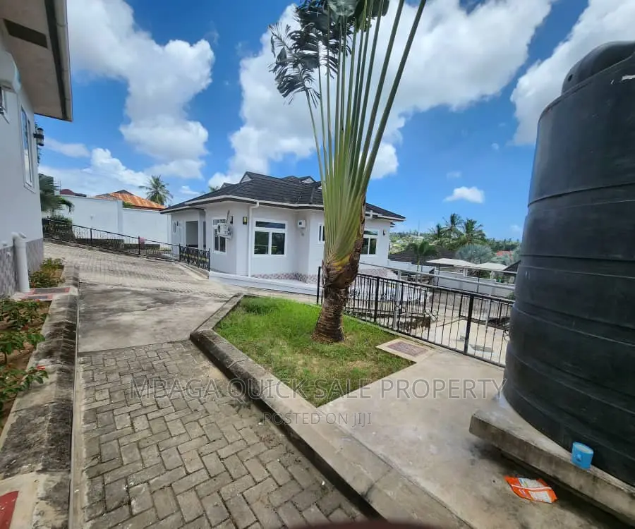 4bdrm House in Salasala Majengo, Mbezi for rent