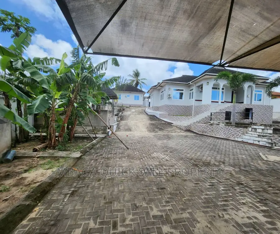 4bdrm House in Salasala Majengo, Mbezi for rent