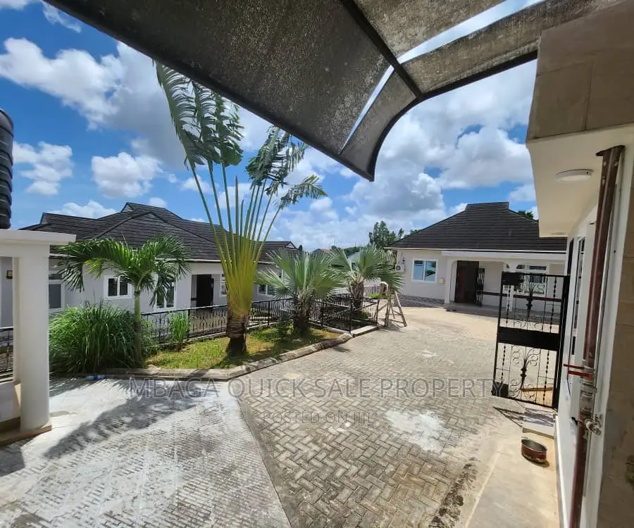 4bdrm House in Salasala Majengo, Mbezi for rent