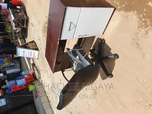 Photo - Kiti Cha Ofsini Na Meza