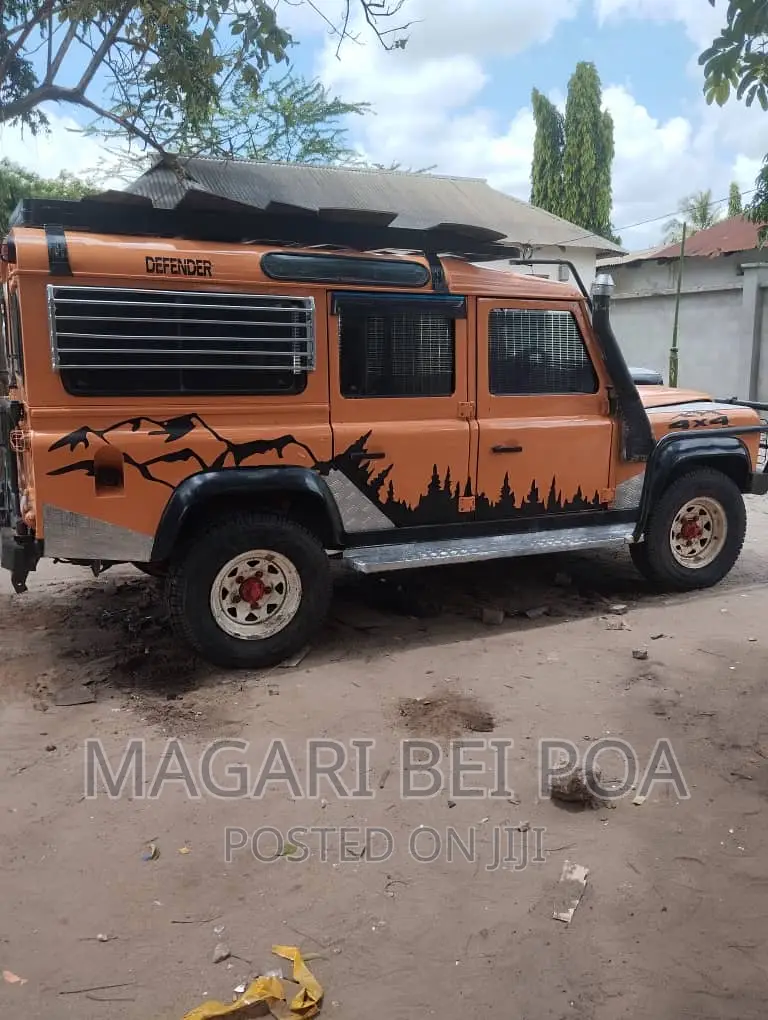 Land Rover Defender 2002 Pink