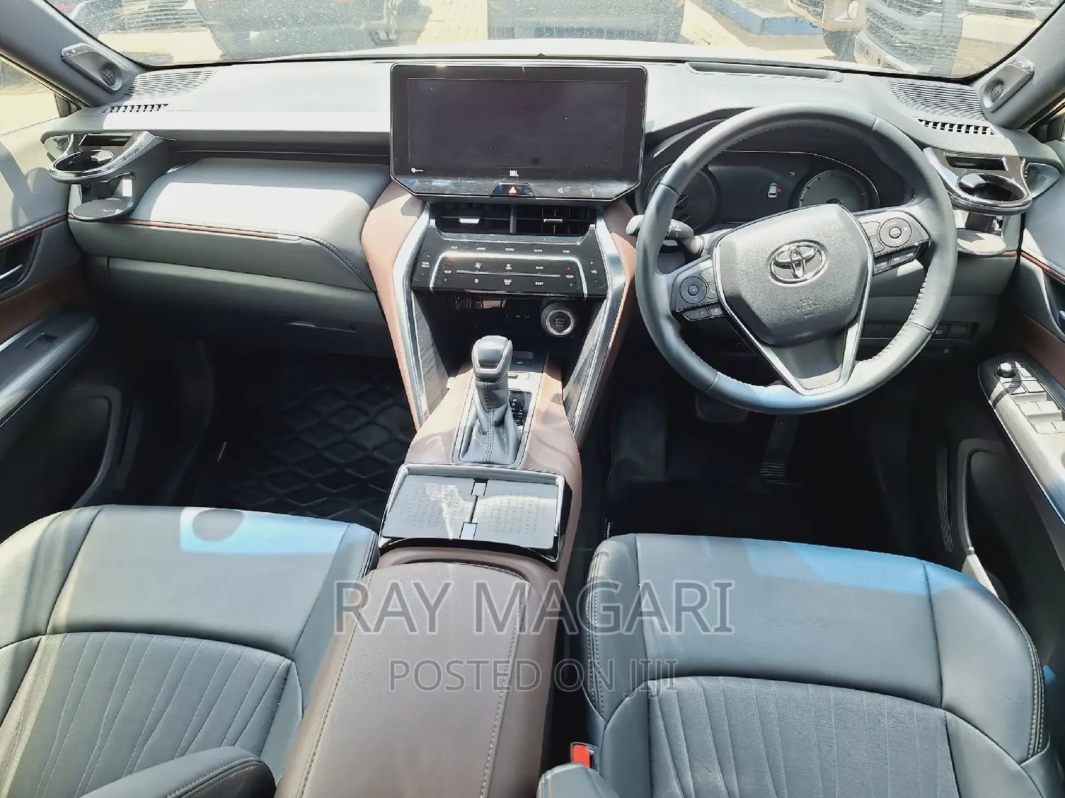Toyota Harrier 2022 White
