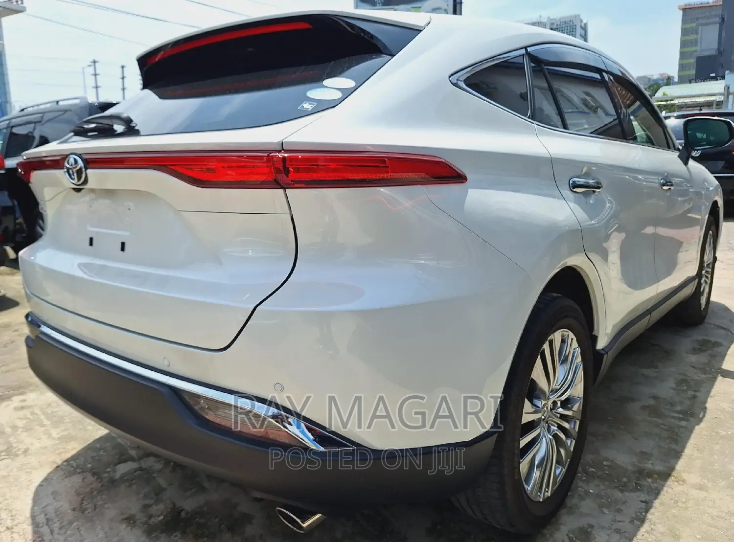 Toyota Harrier 2022 White