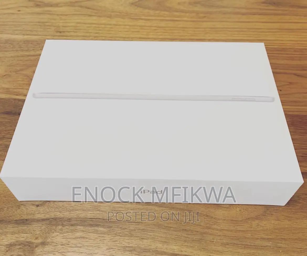 New Apple iPad 9.7 64 GB Gray
